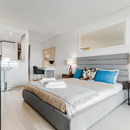 In -sea View -pool Віавіа