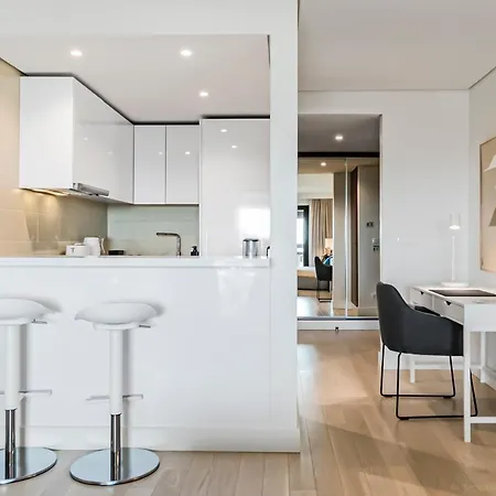 In -sea View -pool Apartament Віавіа